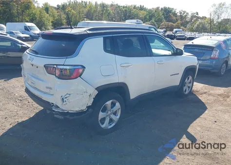 2018 Jeep Compass Latitude 4X4 z USA, uszkodzony, nr VIN 3C4NJDBB8JT416701